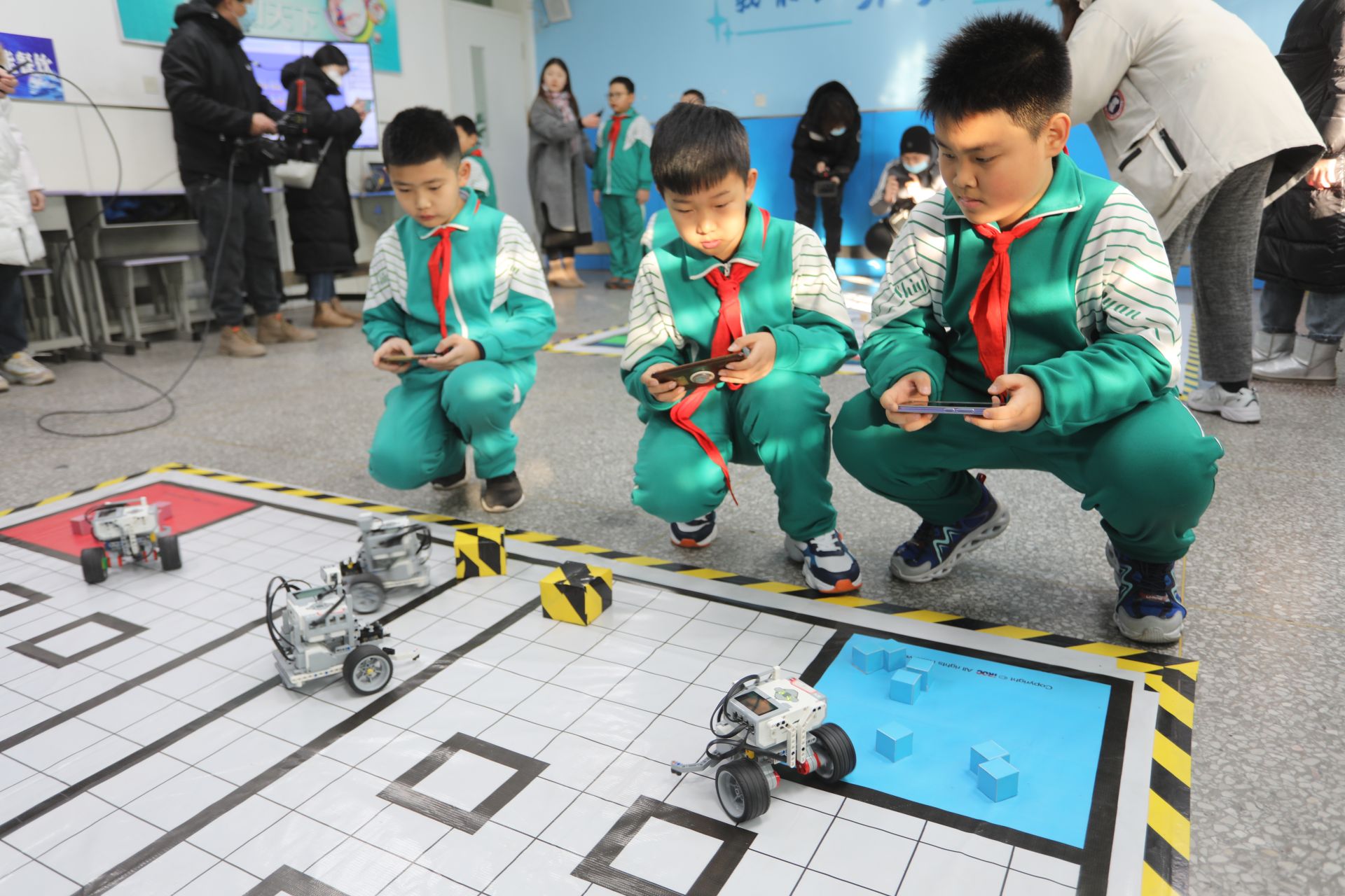 广西领导干部“时代前沿知识”系列讲座第132讲举行