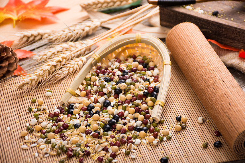 广湛高铁佛山站主站房主体结构完工