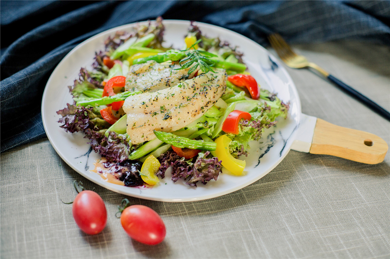 亚信科技（01675）2025年半年业绩：AI驱动商业模式重构，老牌通信企业迎来价值重估